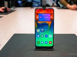 Aksi Galaxy A30 & A50 di Arena MWC 2019
