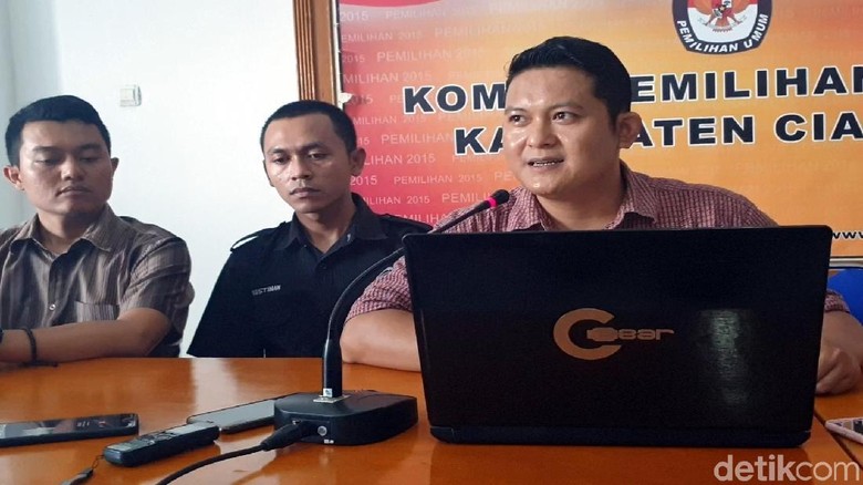 KPU Cianjur Selidiki Kesalahan Input Data TKA China KPU Cianjur Selidiki Kesalahan Input Data TKA China