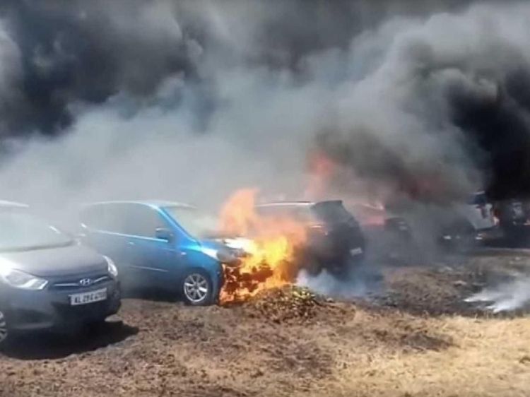 Ratusan Mobil Terbakar karena Rokok