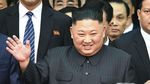 Senyum Cerah Kim Jong Un Saat Tiba di Vietnam
