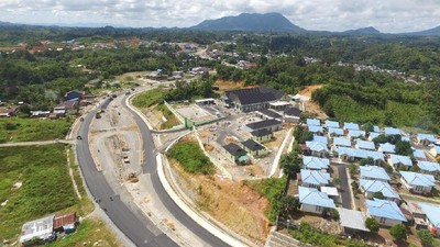 Mulusnya Jalan Perbatasan RI-Malaysia di Kalimantan