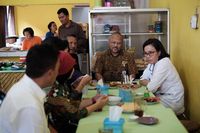Murah Mantap! Sarapan Nasi Pecel dan Nasi Gudeg ala Sri Mulyani