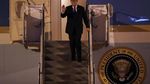 Potret Trump Tiba di Vietnam untuk Pertemuan dengan Kim Jong Un