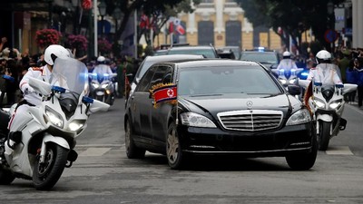 Mobil Antipeluru Setia Temani Kim Jong Un saat Bertemu Trump