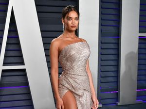 Kendall Jenner Tanpa Underwear, 8 Seleb Ini Juga Super Seksi di Pesta Oscars