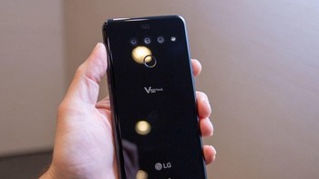 Terdapat 3 kamera belakang, dua beresolusi 12 megapixel dan satu lagi resolusi 16 megapixel.  Foto: Pocket Lint