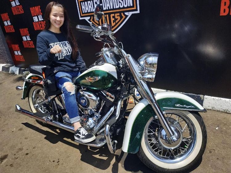 Dara Penjinak Harley