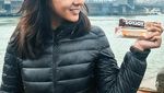 Ini Pose Cantik Chelzea, Adik Paula Verhouven Saat Makan Enak