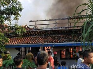 Ditinggal Kondangan, Rumah di Brebes Ludes Terbakar