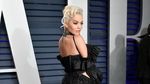 Sexy In Black! Pesona Rita Ora dengan Gown Semi Transparan