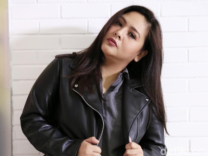 Audy Item Audy Item asat berkunjung ke kantor detikcom.