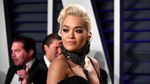 Sexy In Black! Pesona Rita Ora dengan Gown Semi Transparan