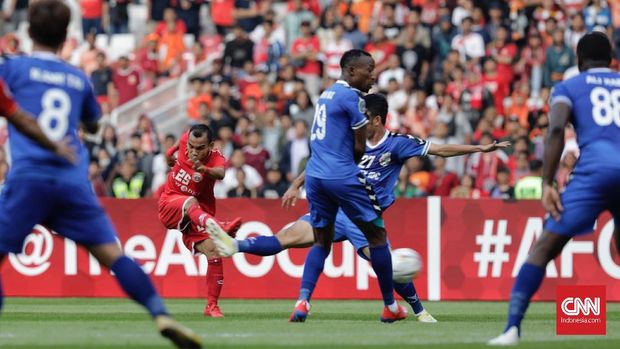Absennya Marko Simic membuat lini depan Persija terlihat tumpul di babak pertama.