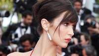 Namun banyak pula yang memuji penampilannya yang sangat cantik. Andreas Rentz/Getty Images
