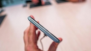 Memiliki opsi RAM 3 GB + ROM 32 GB dan RAM 4 GB + ROM 64 GB. . Foto: GSM Arena