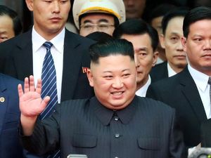 Disambut Meriah, Begini Momen Kedatangan Kim Jong-Un di Vietnam