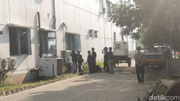 Selidiki Kebakaran RSUD Kota Tangerang, Puslabfor Cek Panel Listrik