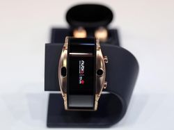 Penampakan Smartwatch Nubia yang Punya Layar Lengkung