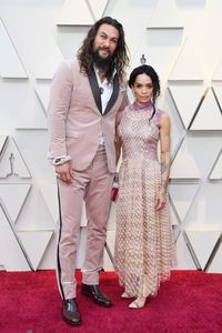 Ikat Rambut Jadul Jason Momoa di Oscars 2019 Viral, Akankah Jadi Tren?
