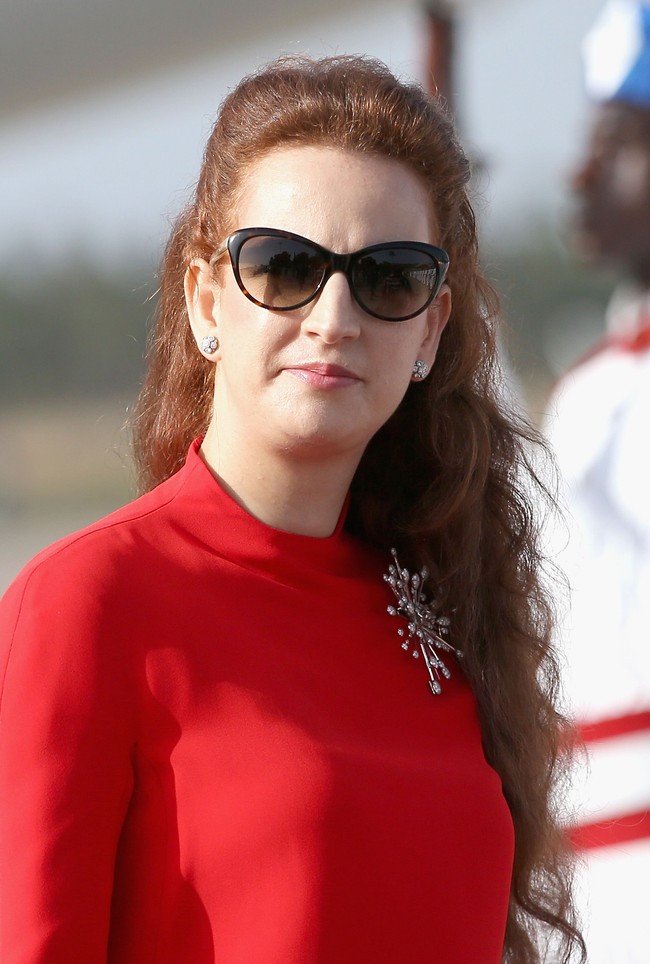 Raibnya sosok putri berambut merah ini membuat publik bertanya-tanya, kemanakah gerangan dia? Ada yang berspekulasi kalau Raja Mohammed VI dan Putri Lalla Salma sudah bercerai, dan kini ia bersembunyi di suatu tempat di Maroko. Foto: Getty Images