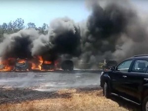 300 Mobil Terbakar gara-gara Rokok