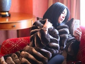 Jelang Menikah dengan Reino Barack, Syahrini Pamer Gaya Seharga Miliaran