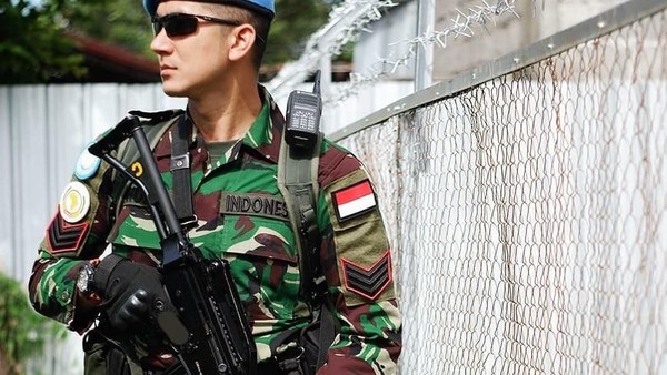 Intip Pose Kulineran Tentara Ganteng Dhuha Al Fatih