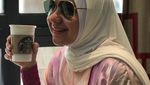 Serunya Viona Rosalina Saat Makan Bareng Keluarga hingga Geng Kepompong