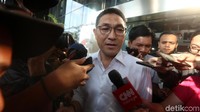 Saya sudah jelaskan semua. Insyaallah. Ikuti saja, saya mohon doanya supaya bisa selesai dengan baik dan mudah-mudahan semuanya akan terang benderang, jelasnya.