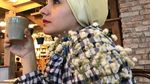 Serunya Viona Rosalina Saat Makan Bareng Keluarga hingga Geng Kepompong