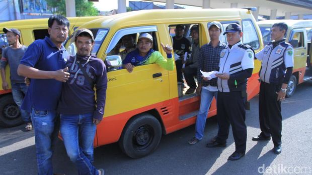 Hari Ini Dua Trayek Angkot di Kabupaten Bandung Digratiskan