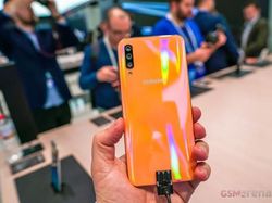 Aksi Galaxy A30 & A50 di Arena MWC 2019
