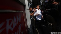 Selain itu, Sukiman, yang berstatus tersangka kasus dugaan suap dana perimbangan pada APBN-P 2017 dan APBN 2018 untuk Kabupaten Pegunungan Arfak (Pegaf), Papua Barat, berharap kasusnya selesai dengan baik. Dia berharap kasusnya akan terbuka dengan terang benderang.