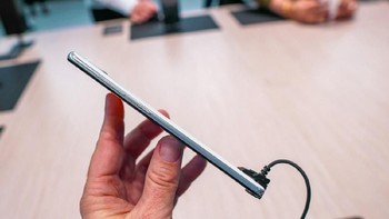 Baterainya berkapasitas 4.000 mAh. Foto: GSM Arena