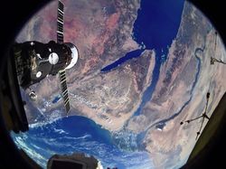 Jepretan Lembaga Antariksa Rusia: Pesona Bumi yang Tak Datar