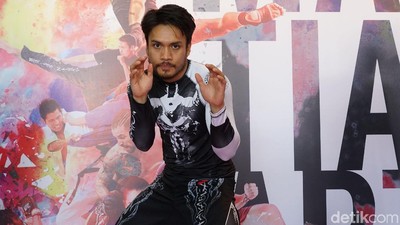 Tubuh Kekar Randy Pangalila, Hasil Makan Sate 30 Tusuk Tiap Hari