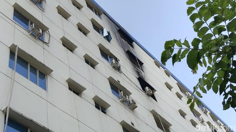Usai Kebakaran, RSUD Tangerang Tutup Pelayanan Sementara Usai Kebakaran, RSUD Tangerang Tutup Pelayanan Sementara