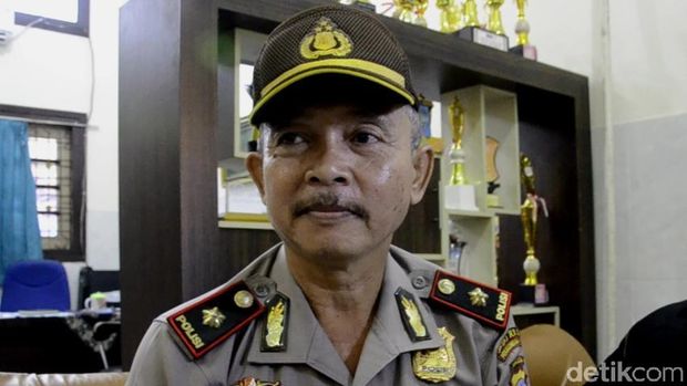 Kapolsek Pekalongan Barat, Kompol Hanafi.