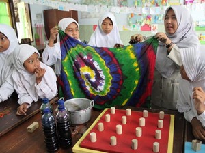 Perkenalkan, Ini Guru SD yang Mengajar di Belanda karena Inovasinya