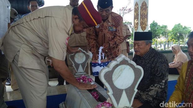 Dipimpin Djoko Santoso, Relawan Prabowo Ziarah ke Makam Pak Dirman