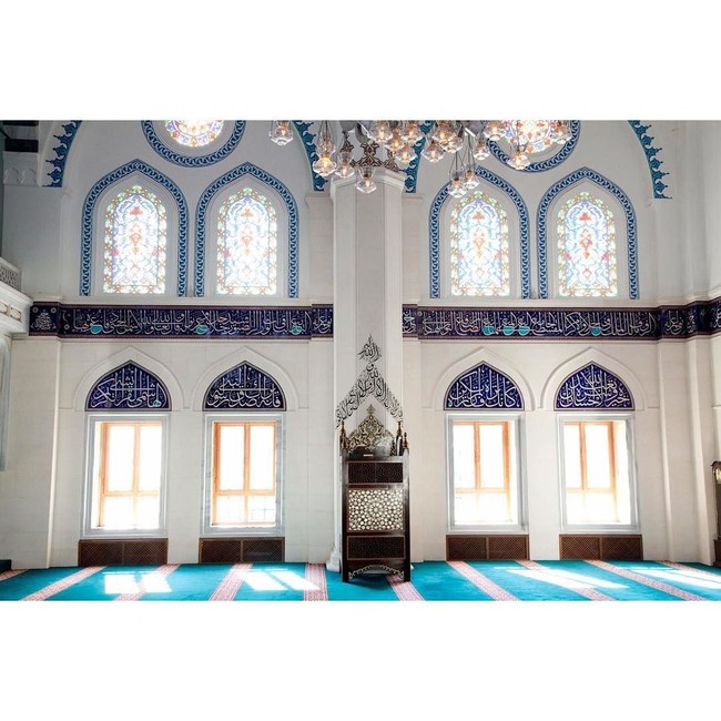Tempat ibadah yang juga dikenal dengan nama Tokyo Camii & Turkish Cultural Center ini berlokasi di Shibuya, tepatnya di dekat stasiun Yoyogi Uehara. Foto: Instagram/@tokyocamii