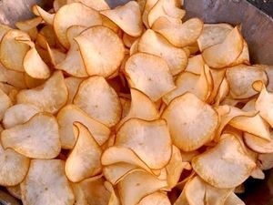Cara Membuat Keripik Singkong dan Resepnya, Camilan Tengah Bulan