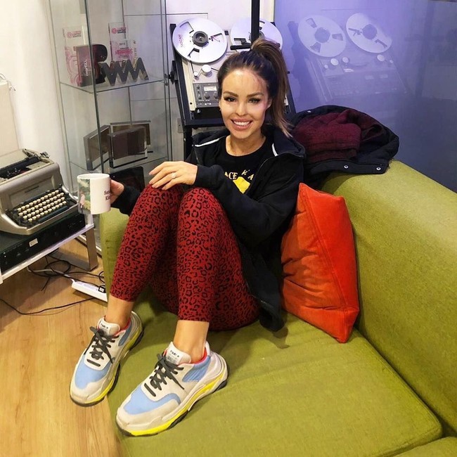 Wanita berusia 35 tahun itu merasa ingin selalu bunuh diri saat ia berbaring di tempat tidur rumah sakit hingga sebelum ia sadar untuk mengubah pemikirannya itu. Foto: dok. Instagram (@@katiepiper_)