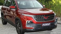 Wuling merancang rangka dan sektor kaki-kaki untuk menunjang kabin yang minim kebisingan dan getaran. Selain itu, suspensi independen yang terdiri dari McPherson strut, Coil Spring pada bagian depan dan Multi-Link Trapeziodal di bagian belakang berkontribusi membuat pengendalian tetap baik.
