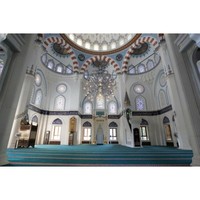 Masjid Tokyo Camii pertama kali dibangun pada 12 Mei 1938 oleh Bashkir dan Tatar, imigran dari Rusia. Pada 1986, masjid dihancurkan karena kerusakan struktural yang cukup parah, dan kemudian dibangun kembali pada 1998. Foto: Instagram/@tokyocamii