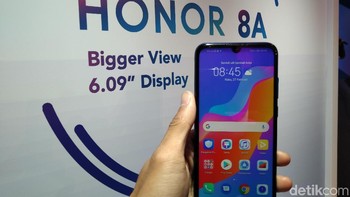 Selain 10 Lite, Honor juga menghadirkan seri 8A ke Tanah Air. Foto: Muhamad Imron Rosyadi/detikINET