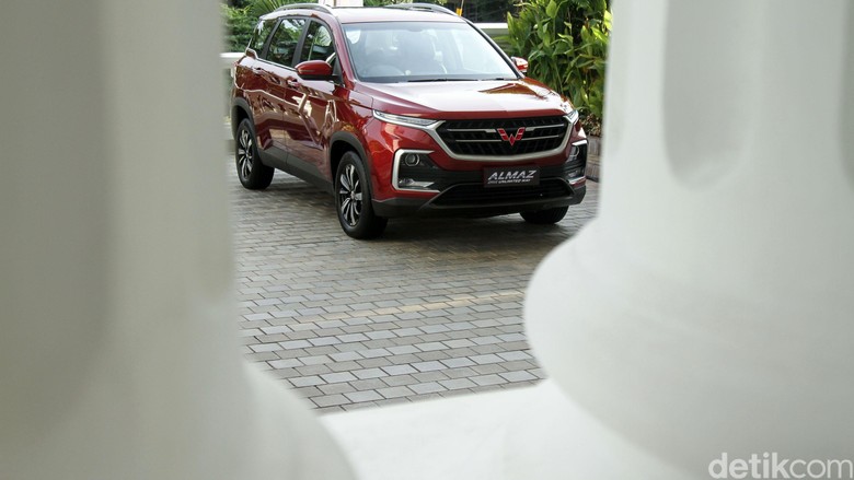 Wuling Pertimbangkan Almaz  7 Penumpang