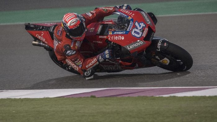 Andrea Dovizioso tak puas dengan hasil tes MotoGP Qatar. Foto: Mirco Lazzari gp / Getty Images