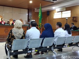 Bupati Bekasi Nonaktif cs Mulai Disidang Terkait Kasus Meikarta