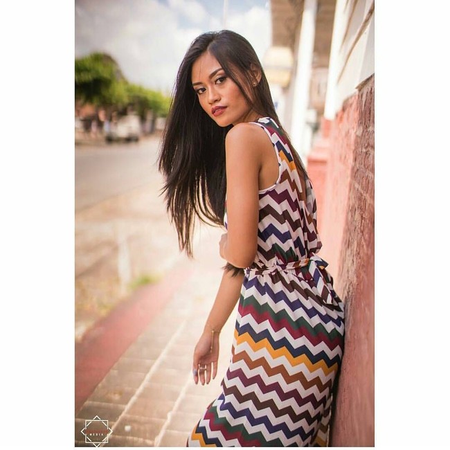 Wanita yang memiliki impian menjadi seorang pramugari ini akan mewakili Suriname selama perhelatan Miss Supranational 2019 yang akan berlangsung di Polandia.  Foto: dok. Instagram @miss_sridewi